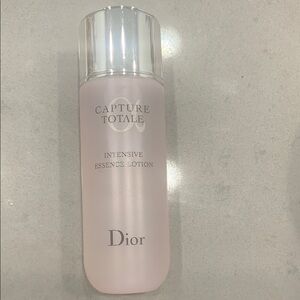 Dior Capture Totale Intensive Essence Lotion